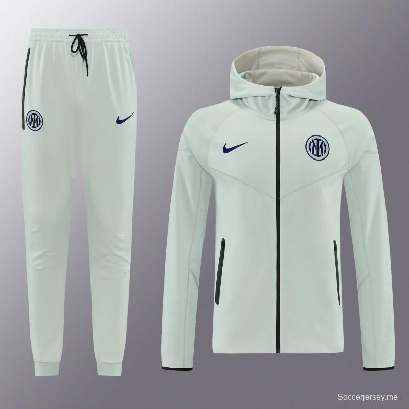 26/27 بدلة رياضية من إنتر ميلان بلون أخضر فاتح مع سحاب كامل وغطاء للرأس + بنطال طويل