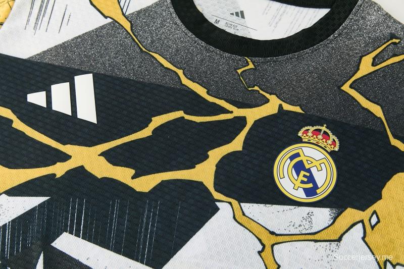 26/27  ريال مدريد أسود × مارفل  قميص بأكمام قصيرة + شورت كرة قدم