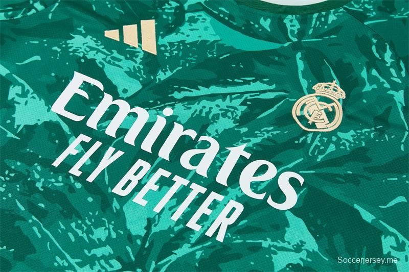 26/27 ريال مدريد - قميص أخضر بنقشة التمويه بأكمام قصيرة + شورت كرة قدم