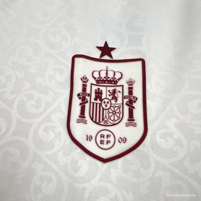 قميص إسبانيا للسيدات في كأس العالم 2026 (قميص المباريات الخارجية)