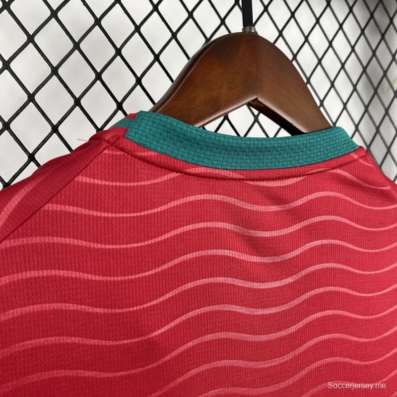 قميص المنتخب البرتغالي للسيدات في كأس العالم 2026 (قميص المباريات على أرضه)