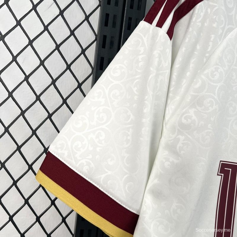 قميص إسبانيا للرجال 2026 من تصميم ديلافوينتي - قميص المباريات الخارجية لكأس العالم