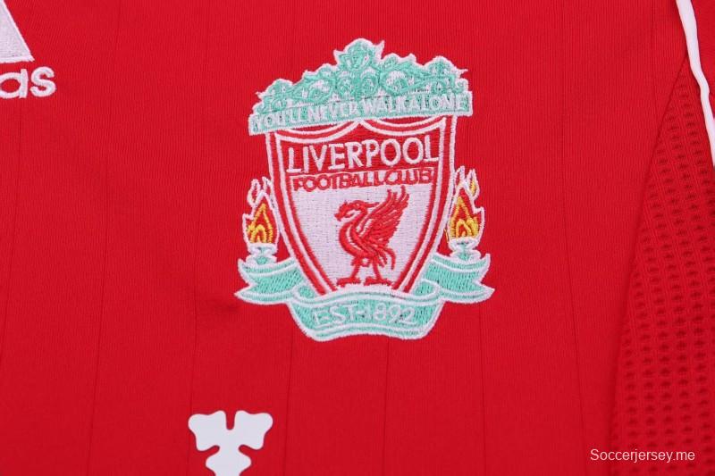 قميص ليفربول الأحمر الرئيسي بنمط ريترو 06/08