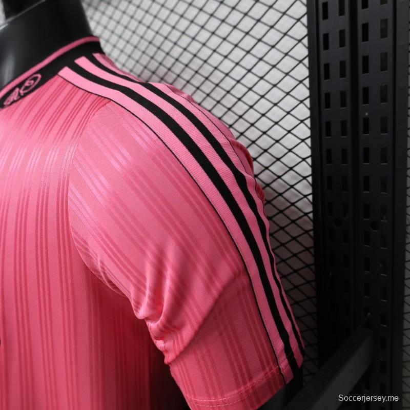 قميص كرة القدم الكلاسيكي "Player Version 2026" من Adidas Originals بخطوط وردية