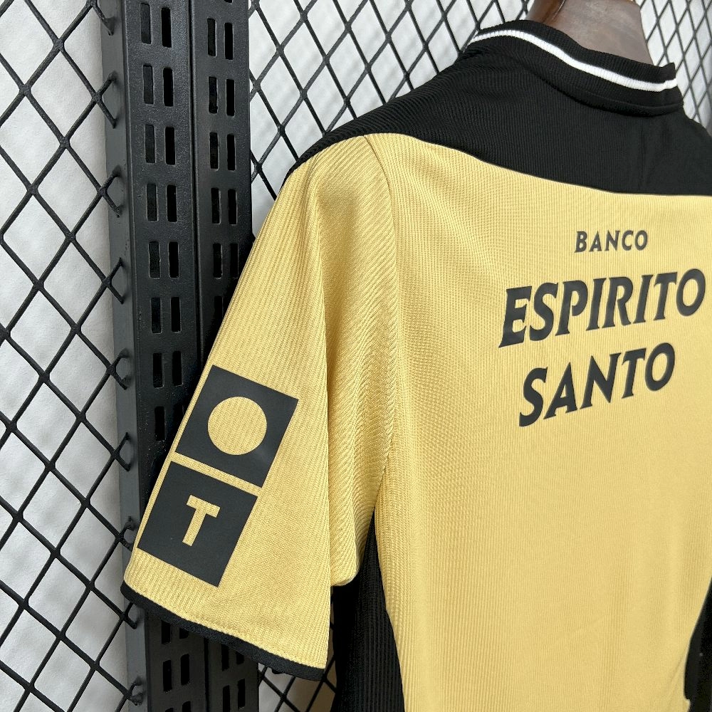 2000/04 قميص سبورتنج سبورتنج سي بي الرجعية خارج الديار 2000/04