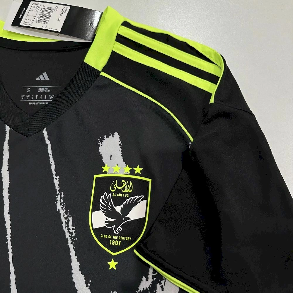 2025/25/26 قميص الأهلي للرجال خارج الملعب