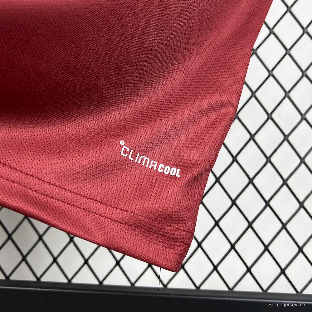 القميص الأساسي لكأس العالم 2026 للرجال قطر 2026 للرجال