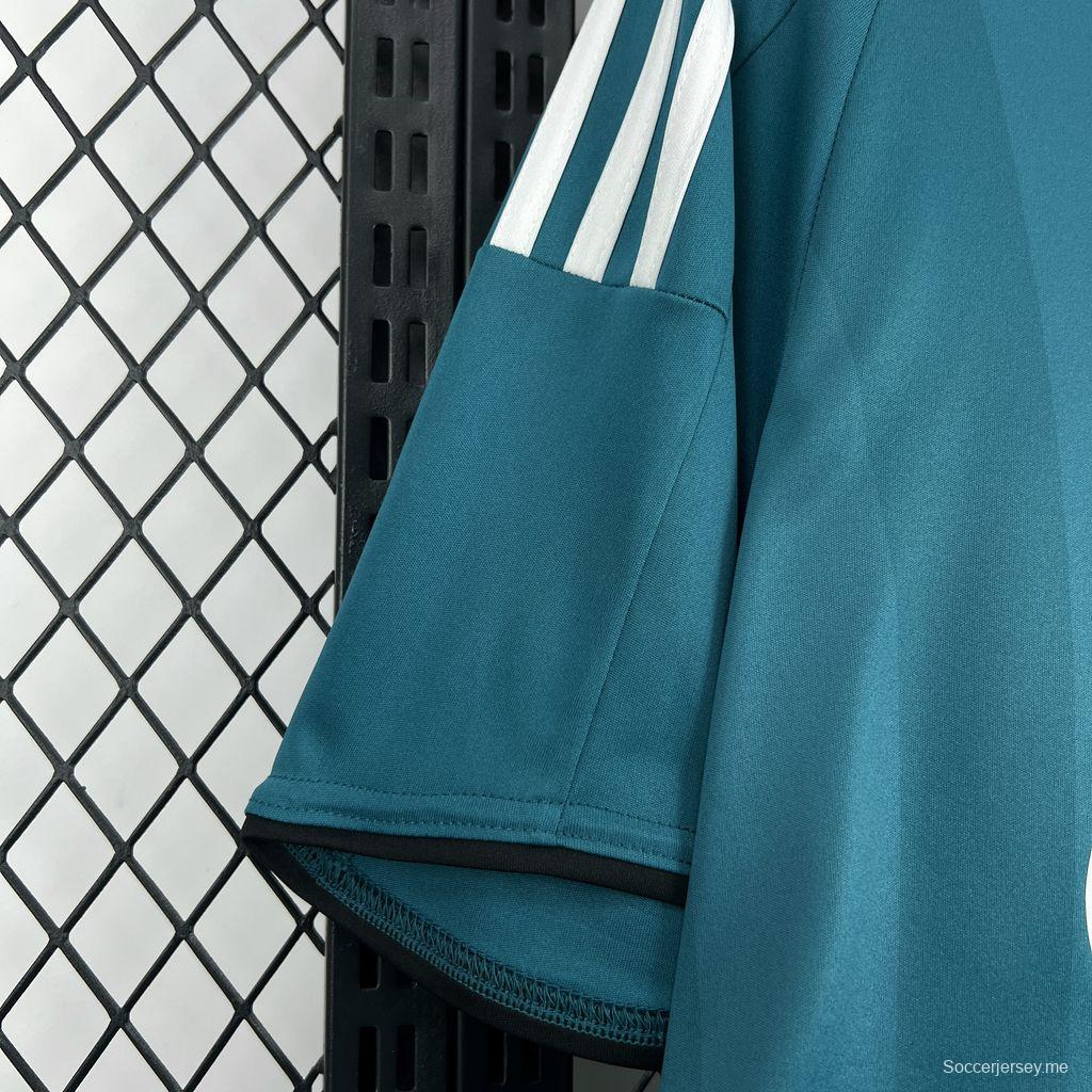 2008/09 قميص ليفربول الثالث الرجعي