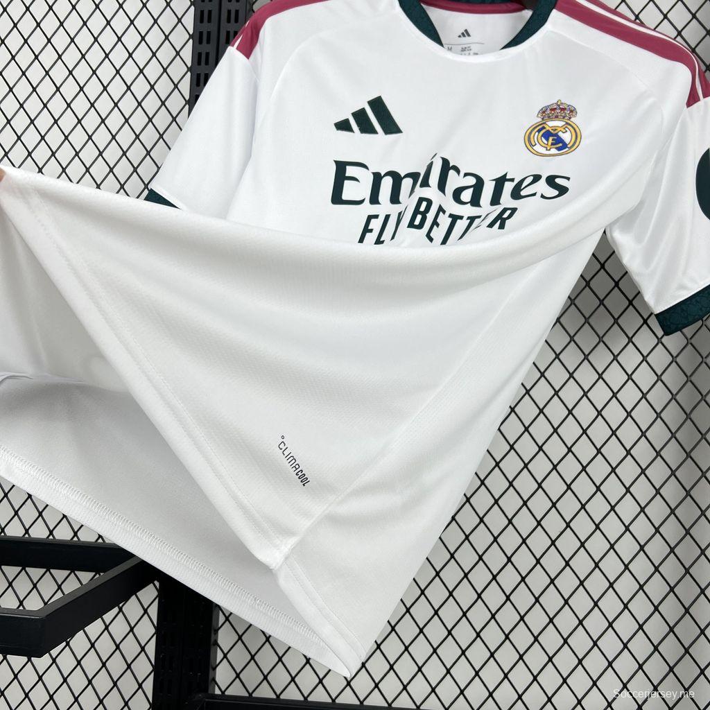 قميص ريال مدريد للعب على أرضه لموسم 2026/27