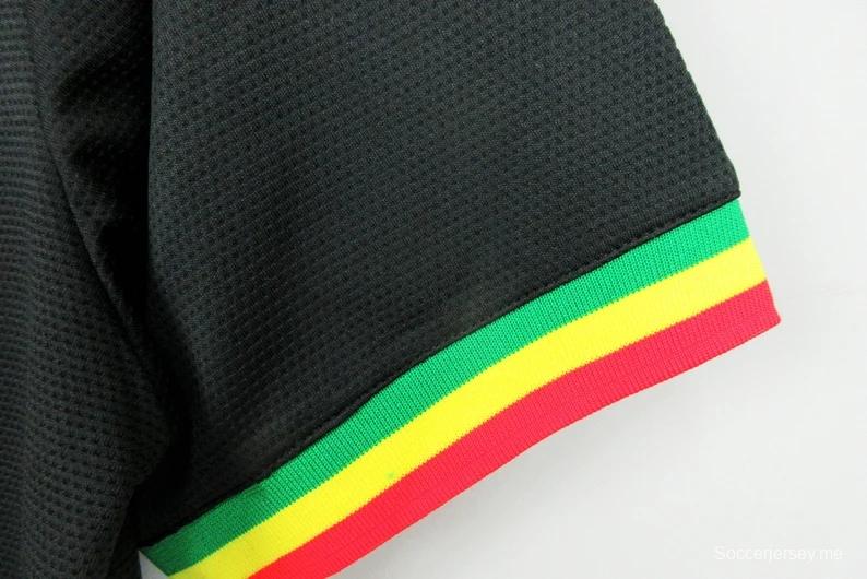 قميص أياكس 21/22 ريترو 21/22 القميص الأسود الثالث
