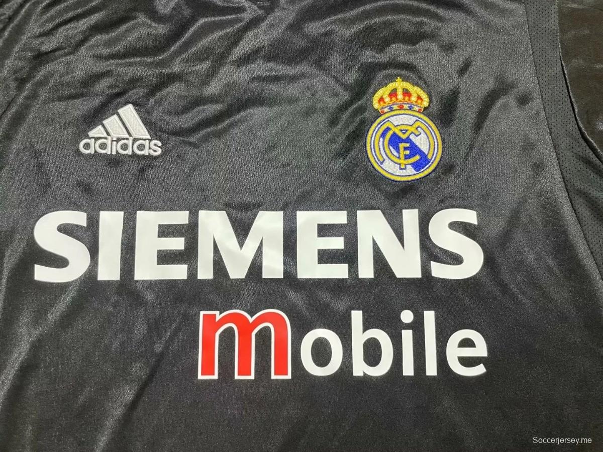 قميص ريترو 04/05 ريال مدريد الثالث بأكمام طويلة أسود اللون
