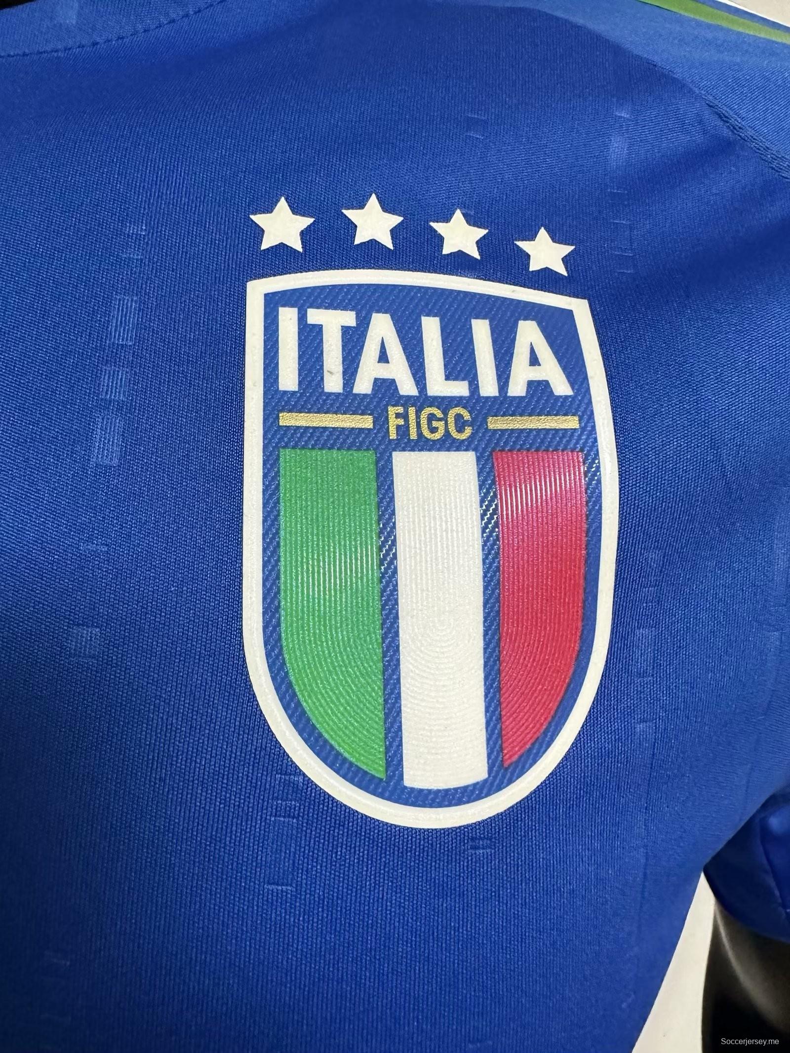 قميص منتخب إيطاليا 2024 إصدار اللاعب 2024
