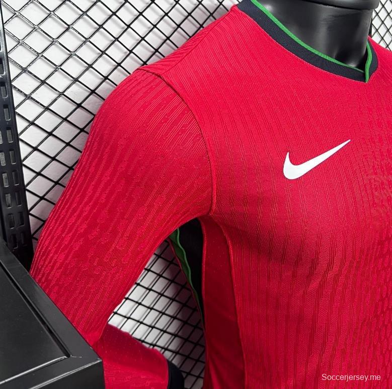 نسخة اللاعب 2024 قميص بأكمام طويلة الأكمام للبرتغال على أرضه
