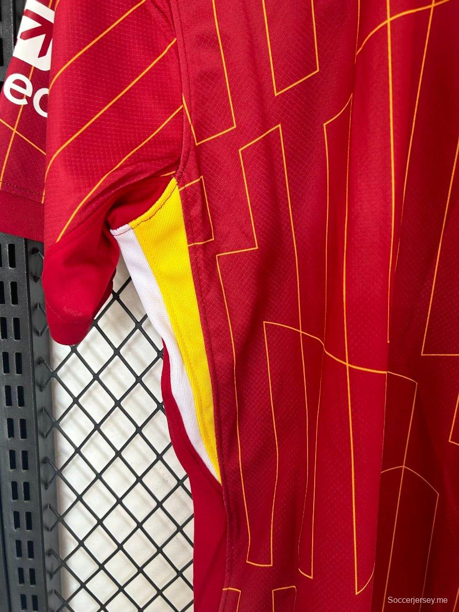 24/25 قميص ليفربول الرئيسي
