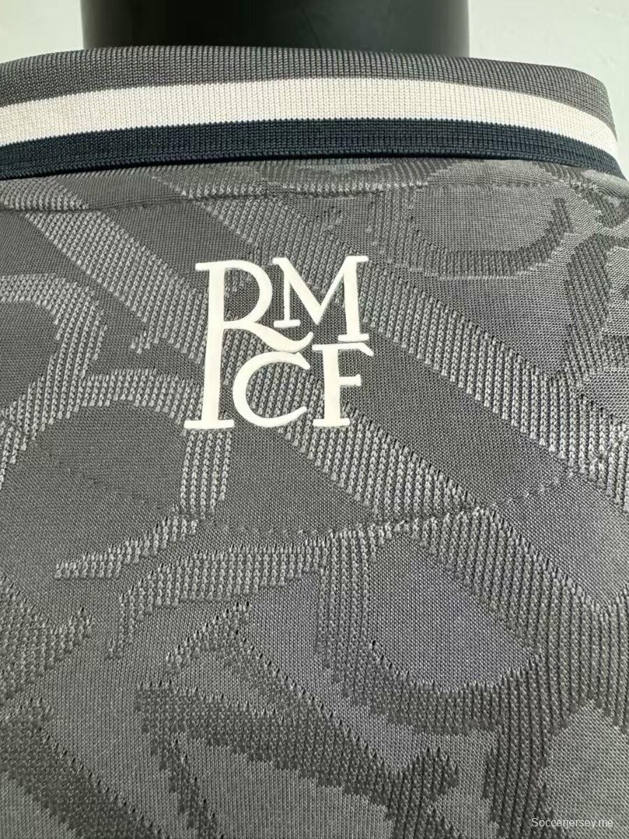 إصدار اللاعب 24/25 قميص ريال مدريد الثالث أسود اللون أسود 24/25
