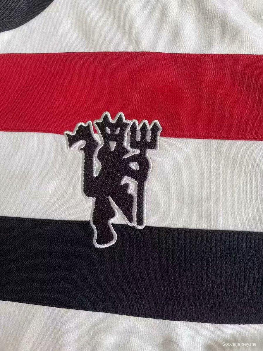 24/25 القميص الأبيض الثالث لمانشستر يونايتد 24/25
