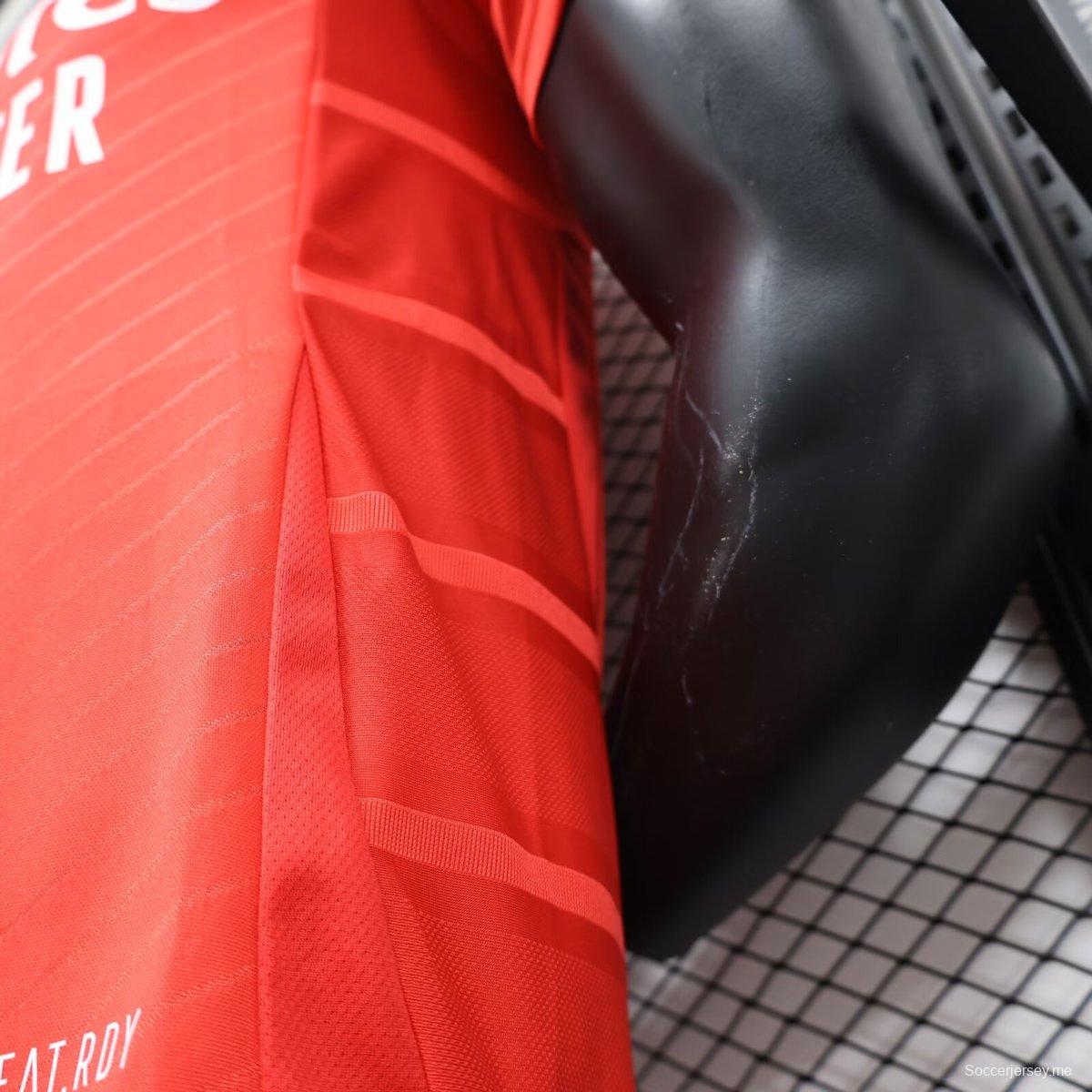 نسخة اللاعب 24/25 قميص فريق بنفيكا 24/25
