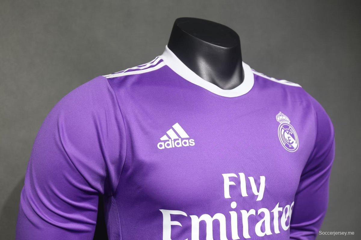 قميص بأكمام طويلة طويلة الأكمام ريترو 16/17 ريال مدريد إصدار اللاعب
