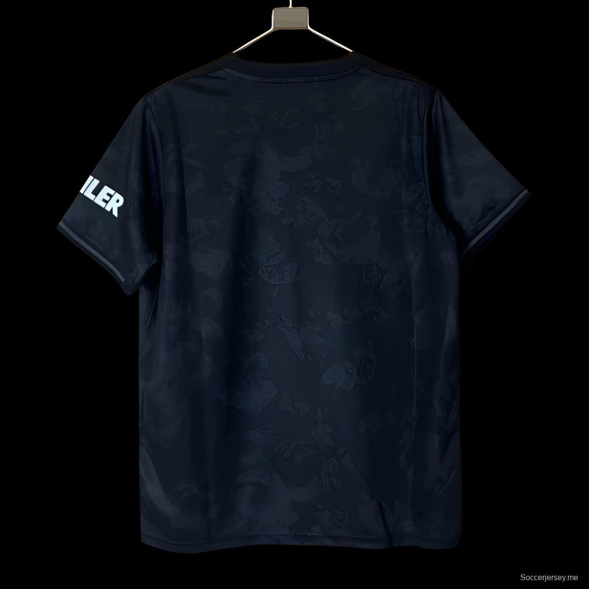 القميص الثالث لمانشستر يونايتد 20/21 ريترو 20/21