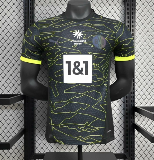 25/26 نسخة اللاعب دورتموند دورتموند دورتموند النسخة الخاصة