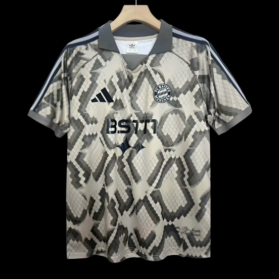 25/26 قميص خاص بني اللون بني خاص بنادي بايرن ميونيخ الألماني لكرة القدم