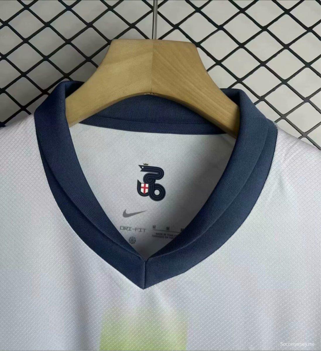 24/25 قميص فالنتينو روسي الخاص بإنتر ميلان 24/25 خارج الديار