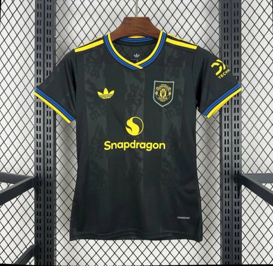 2025/25/26 قميص مانشستر يونايتد الثالث للنساء