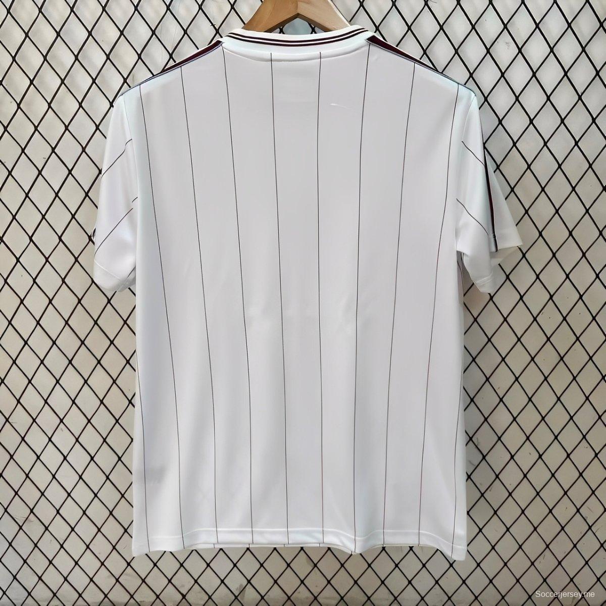 25/26 قميص أستون فيلا أستون فيلا أديداس أيقونات التراس الأصلية باللون الأبيض