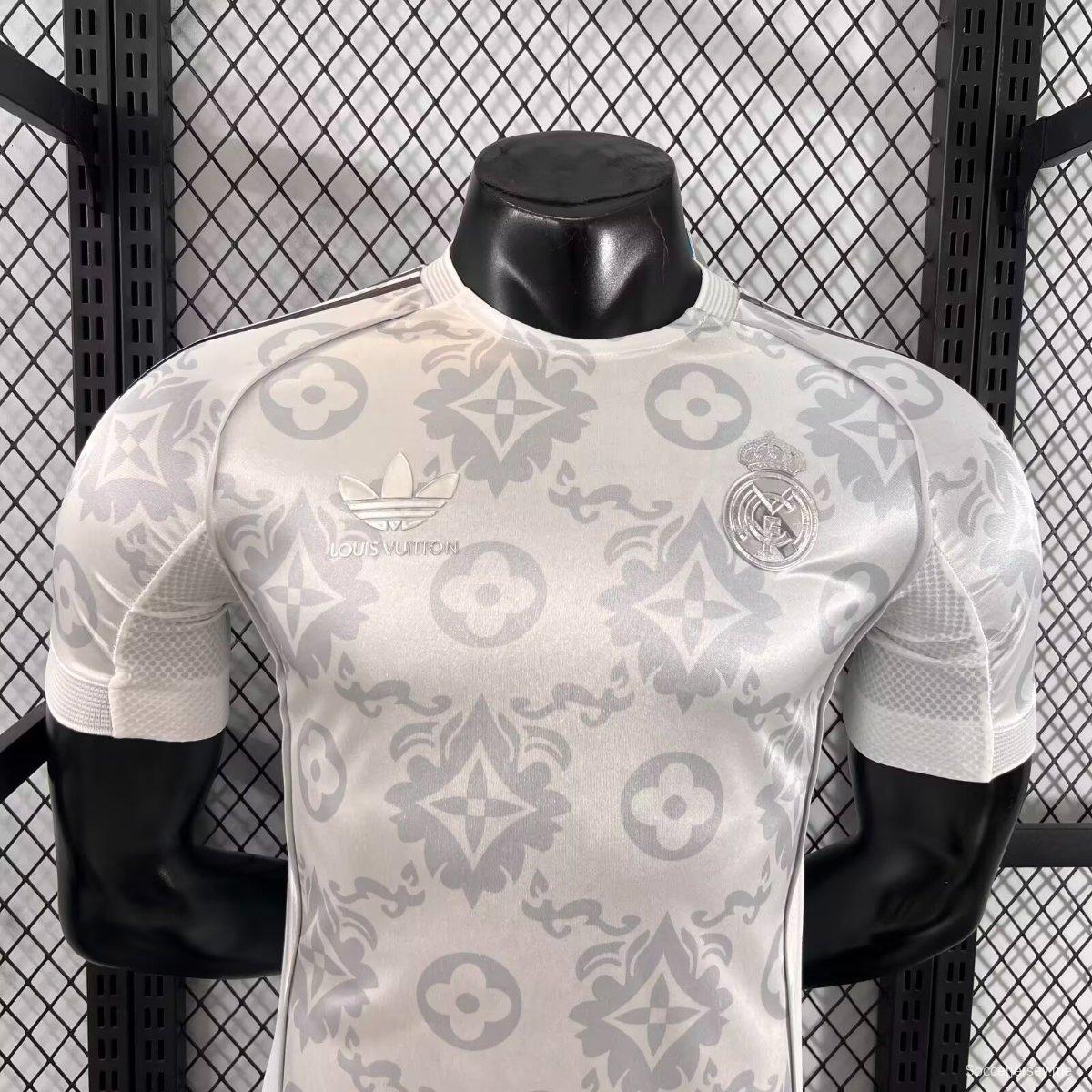 إصدار اللاعب 25/26 قميص ريال مدريد × لويس فويتون الخاص 25/26