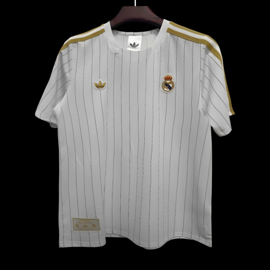 قميص ريال مدريد 2026 من أديداس طراز Terrace Icons باللونين الأبيض والذهبي