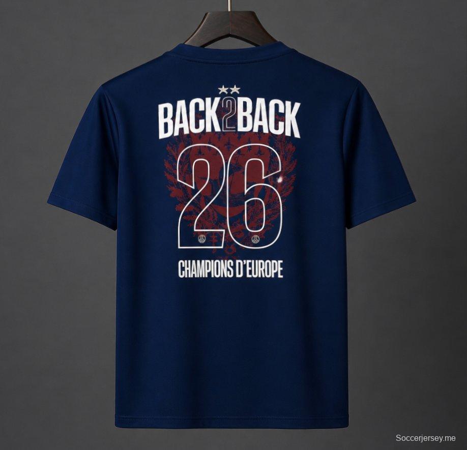 قميص باريس سان جيرمان للعب على أرضه لموسم 2025/2026 بنجمة ثنائية مع طباعة "Back 2 Back" على الظهر