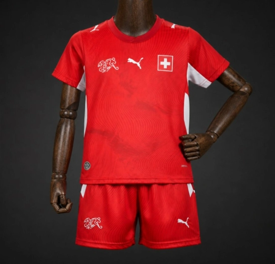 الزي الرسمي لفريق سويسرا للأطفال في كأس العالم 2026